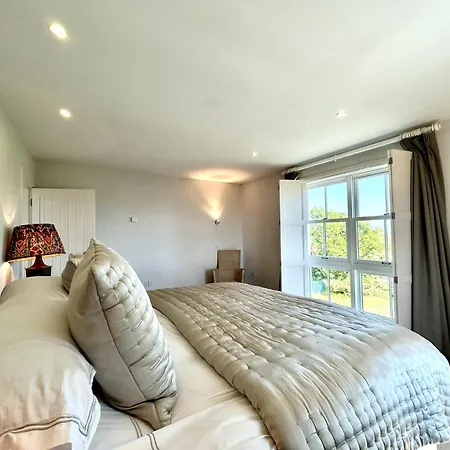 בית נופש Mara House ראונדסטון